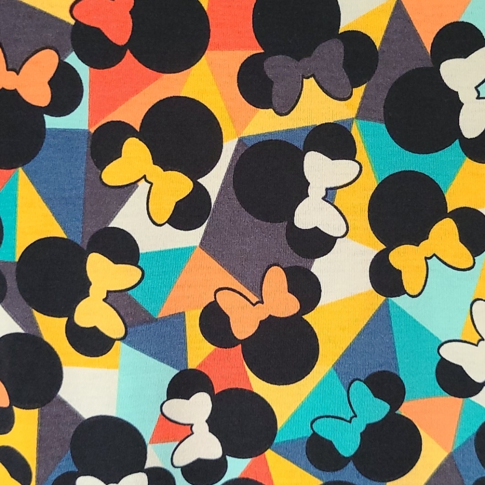 LuLaRoe 99 Randy T Minnie Mouse w/Black sleeves